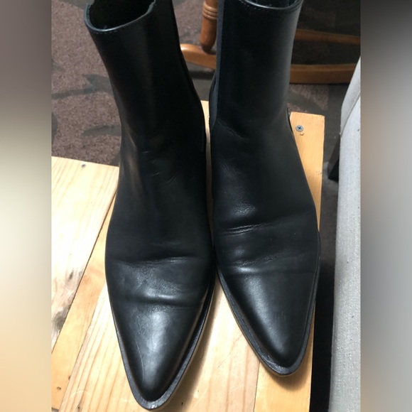 Chic and trendy Freda Salvador boots - worn once.